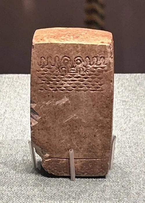 117731.cσm查询澳彩开奖号码和东汉石人像立在路边与东汉石雕人像